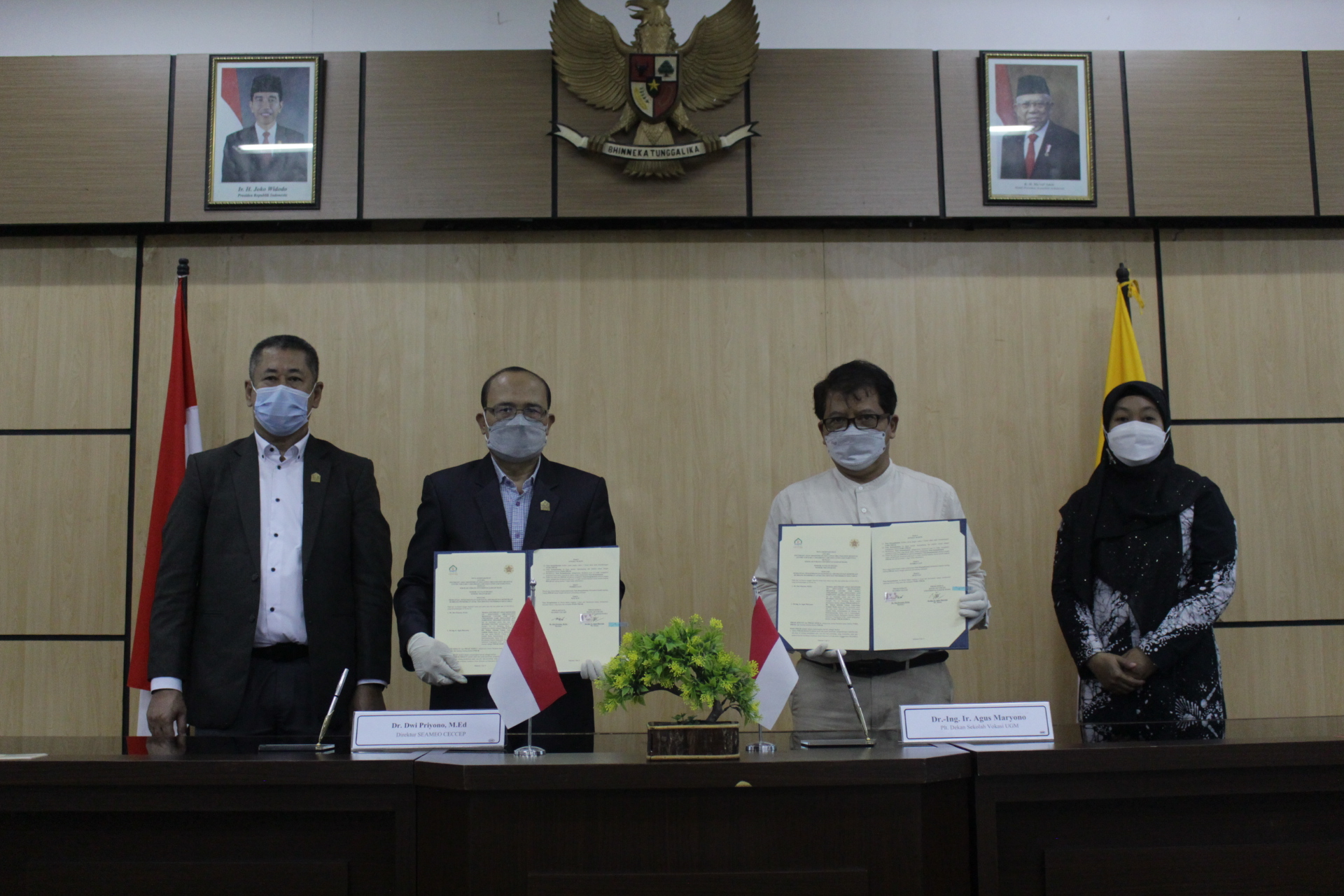 UGM signed an MoU with SEAMEO CECCEP
