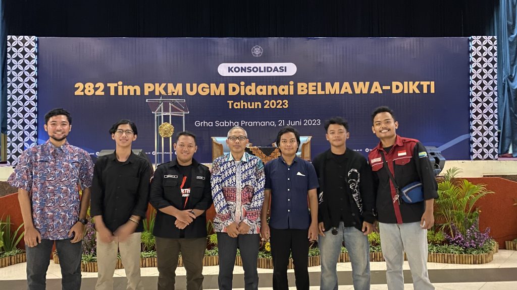 Mahasiswa SV UGM Ciptakan Alat Pemberian Pakan Ayam Otomatis, Efisiensi ...