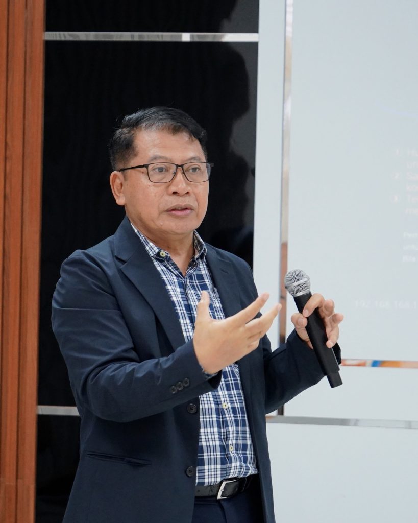 sambutan dari Dekan Sekolah Vokasi UGM, , Prof. Dr.-Ing. Ir. Agus Maryono, IPM., ASEAN Eng.