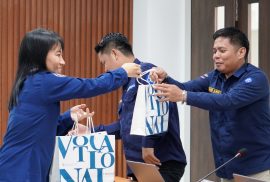 Politeknik Dewantara Palopo melakukan kunjungan resmi ke Sekolah Vokasi UGM dalam rangka memperdalam pengetahuan mengenai penyusunan dokumen, tata kelola, serta mitigasi dan evaluasi diri dalam bidang kemitraan.