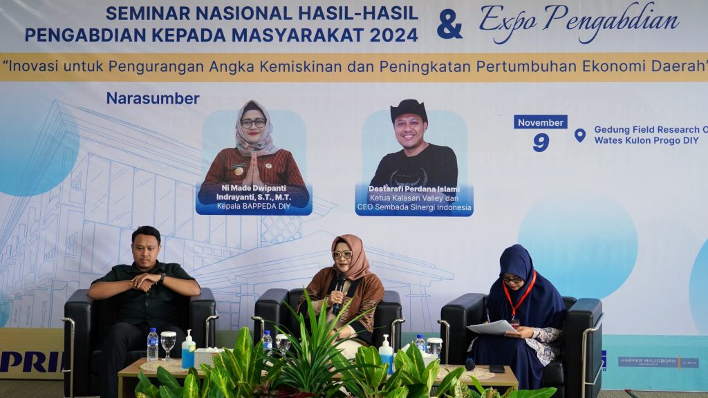 The panel featured Ni Made Dwipanti and Destarafi Perdana Islami, discussing poverty reduction strategies and empowering local potential for economic growth in Yogyakarta.
