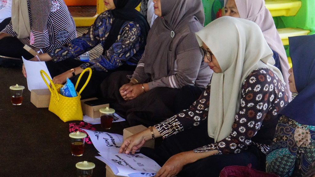 Tim PPM BPW UGM mengadakan Pelatihan Event Fundraising di Desa Wisata Kadisoro, Bantul, pada September 2024. Pelatihan ini diikuti oleh 20 peserta, termasuk pengurus desa dan mitra, dengan tujuan meningkatkan keterampilan pengelolaan acara dan pendanaan untuk pariwisata budaya yang berkelanjutan.