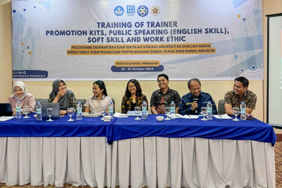 Dr. Suaedi, S.Pd., M.Si., the Director of Politeknik Dewantara, delivered the opening remarks and officially inaugurated the Training of Trainers (ToT) program on Tuesday, October 15, 2024.