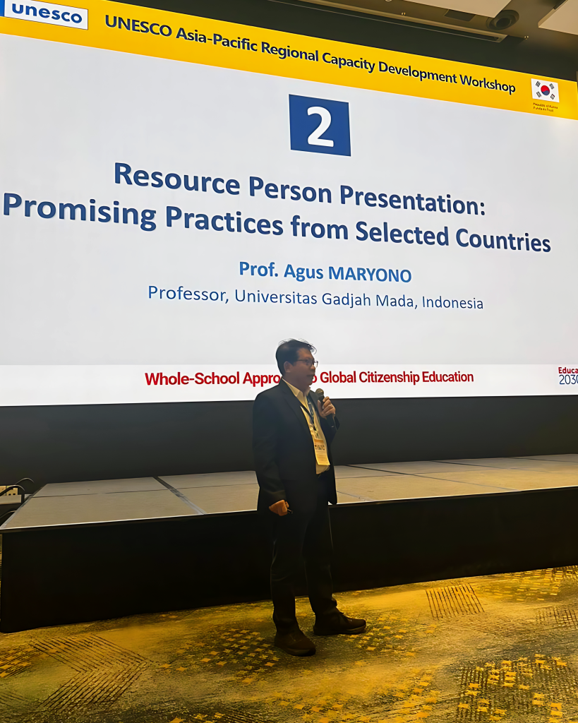 Dekan Sekolah Vokasi UGM, Prof. Dr.-Ing. Ir. Agus Maryono, diundang sebagai pembicara ahli dalam Workshop Pengembangan Kapasitas Regional UNESCO.