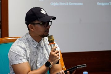 seorang fitness coach dan personal trainer yang akrab disapa Coach Benny