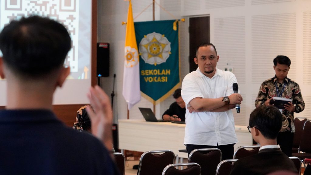 pemaparan materi dari Bapak Andria Aditya Putra, S.Pd., selaku Corporate HRM Development Manager PT Pan Brothers Tbk
