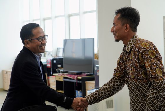 Dr. Muladi menyampaikan bahwa kunjungan ini bertujuan untuk silaturahmi dan menggali strategi income generating SV UGM.