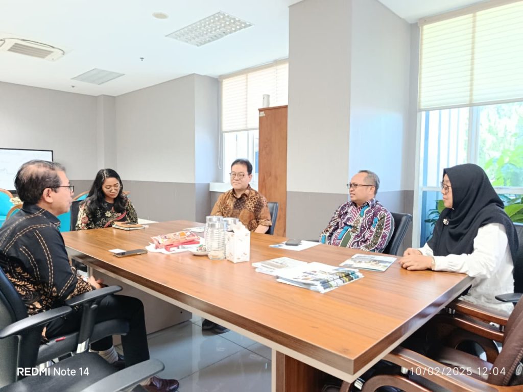 Sekolah Vokasi UGM Perkuat Jejaring Internasional, Terima Kunjungan Prof. Harada dari Nagoya University