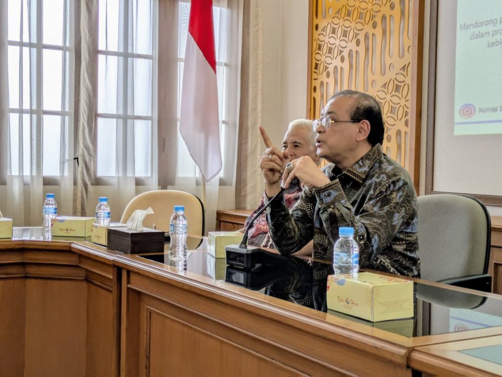 Dr. Ir. Donny Yoesgiantoro, M.M., M.P.A., Ketua Komisi Informasi Pusat (KIP) Republik Indonesia