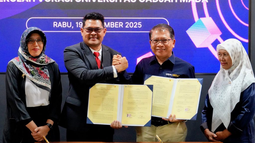 Sekolah Vokasi UGM dan TUV Rheinland Resmikan Competency Test Center Data Analytics