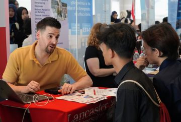 Sekolah Vokasi UGM Perluas Jejaring Internasional melalui UK Education Expo & Academic Networking 2026