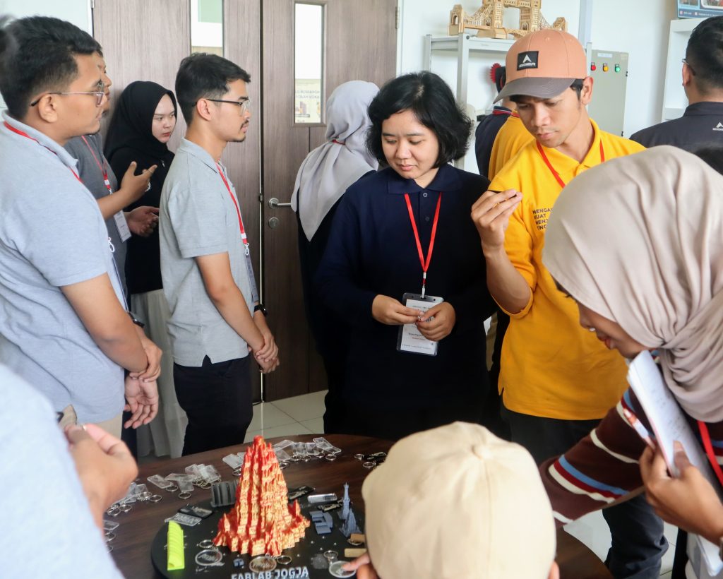 Program ini menjadi salah satu strategi UGM dalam mendorong riset berdampak