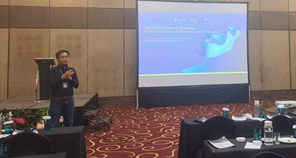 Dr. Eng. Yosephus Ardean Kurnianto Prayitno, S.T., M.Eng. memaparkan inovasi berbasis simulasi in silico biomechanics