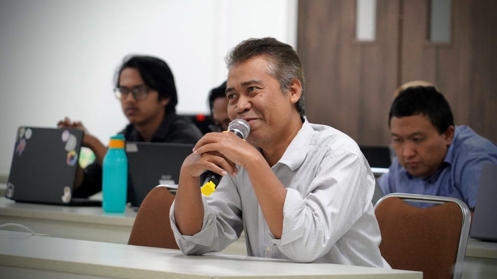 Kegiatan ini diikuti oleh perwakilan dari berbagai unit kerja di lingkungan Sekolah Vokasi UGM.