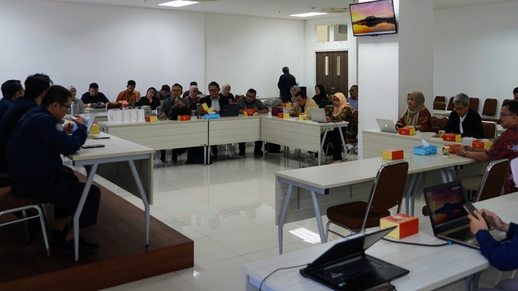 Lebih dari sekadar paparan, agenda dilanjutkan dengan sesi diskusi panel yang interaktif.